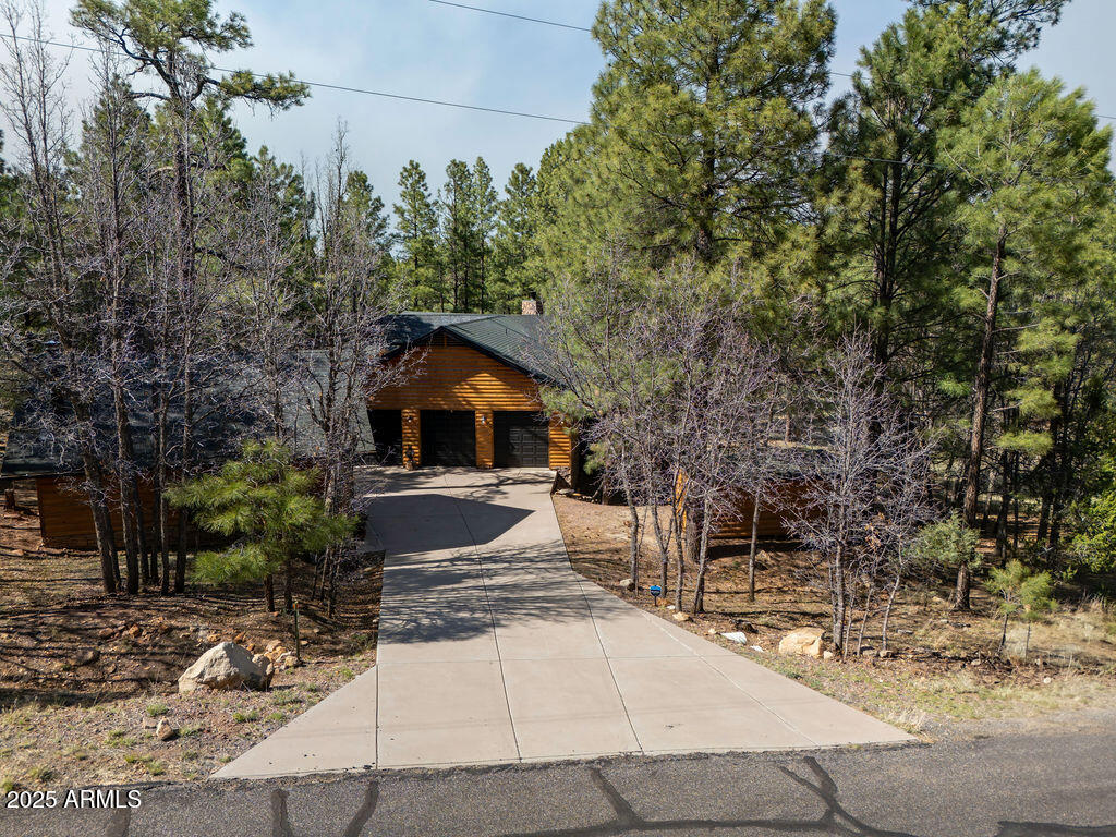 4453 Horseshoe Drive