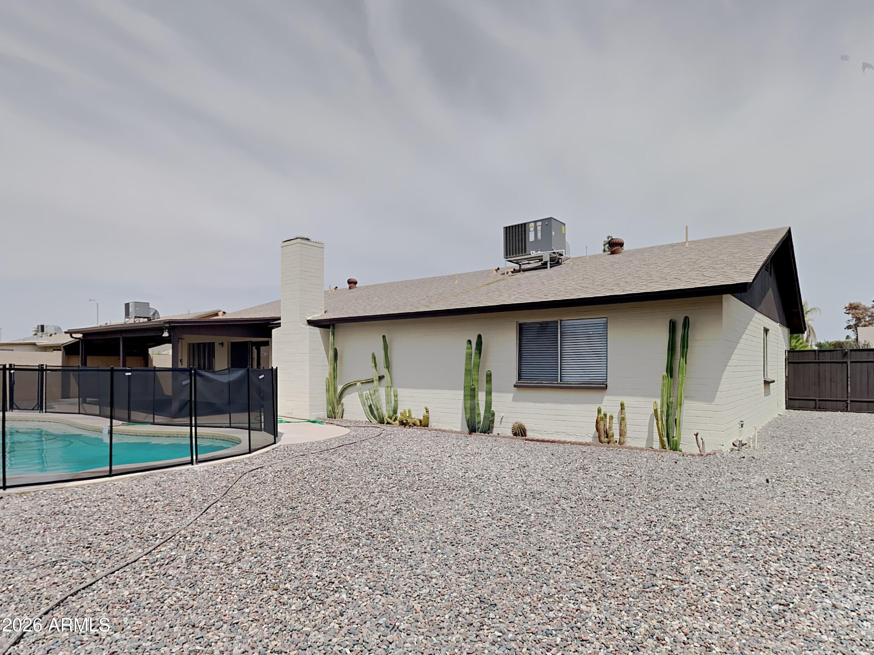 3821 W MURIEL Drive