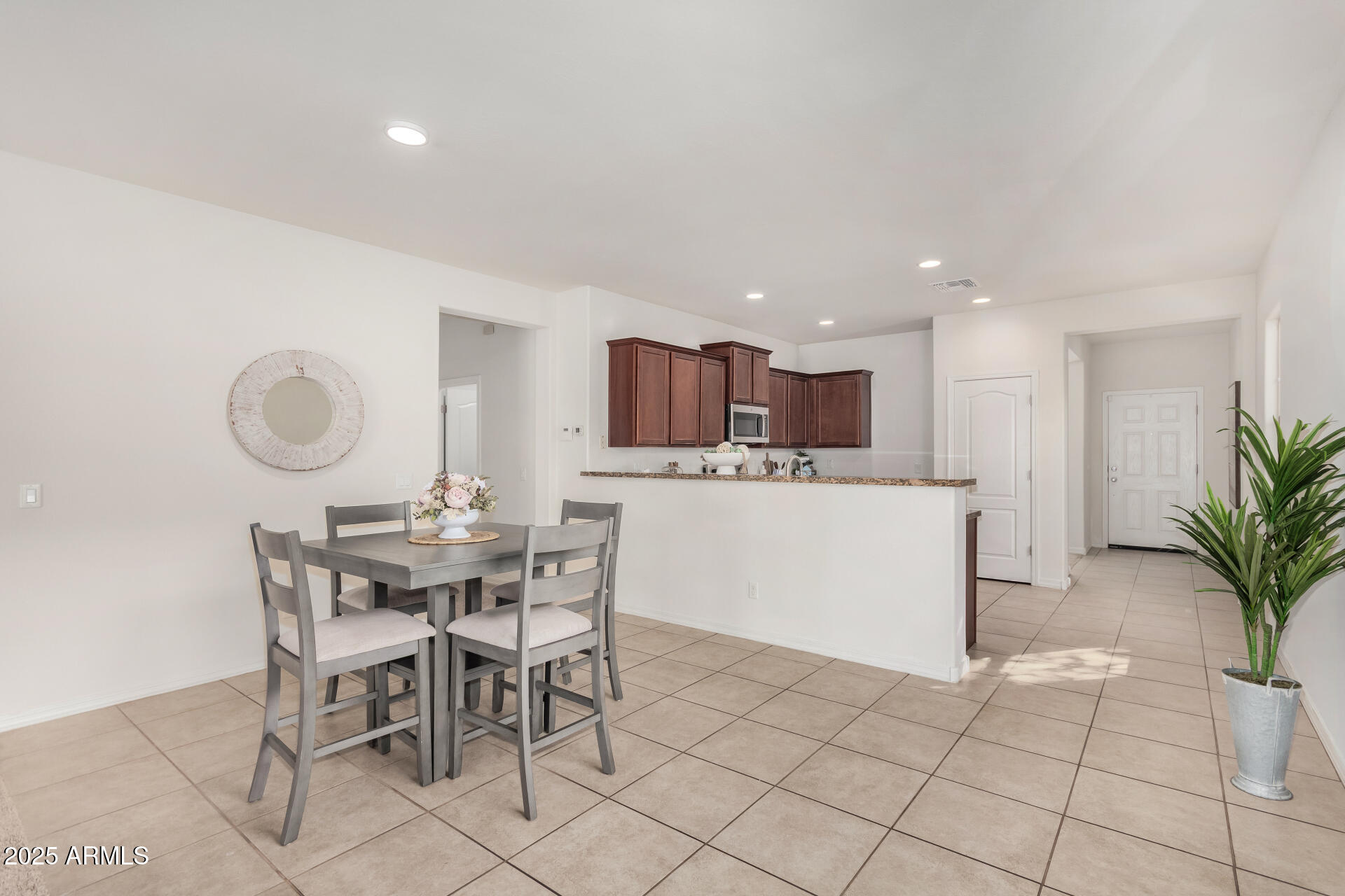 25424 W CARSON Drive