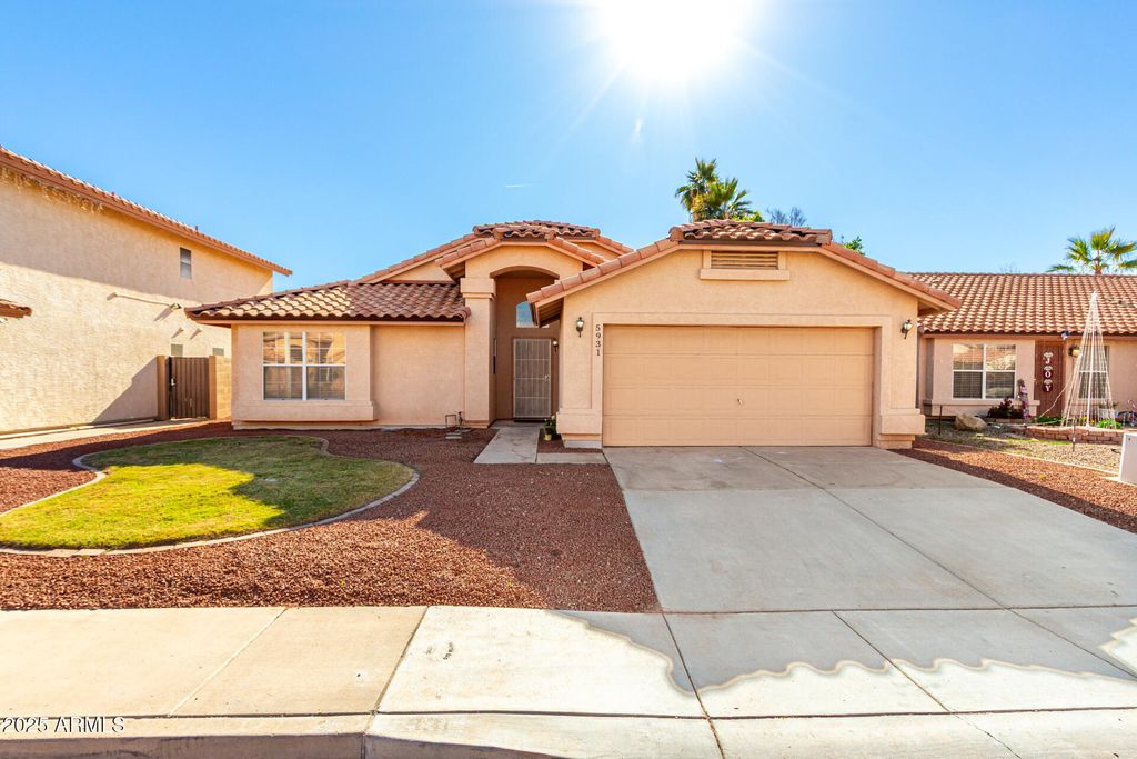Photo of 5931 W Venus Way, Chandler, AZ 85226 (MLS # 6958037)