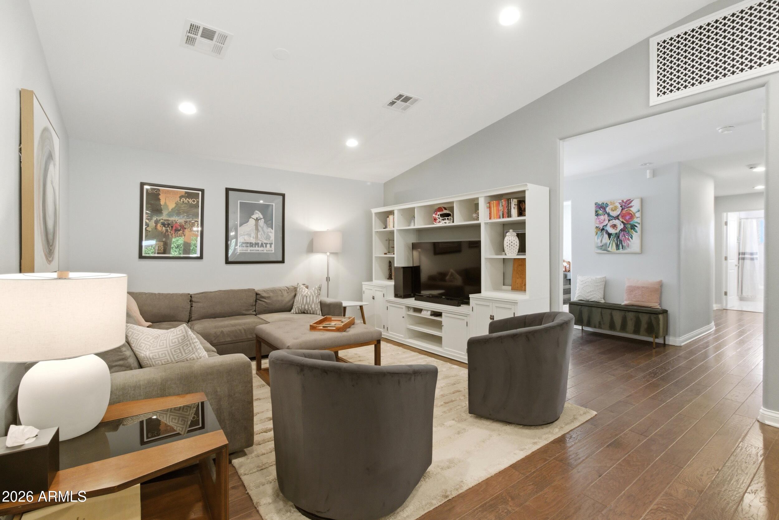 MIDDLETON HOMES - Residential