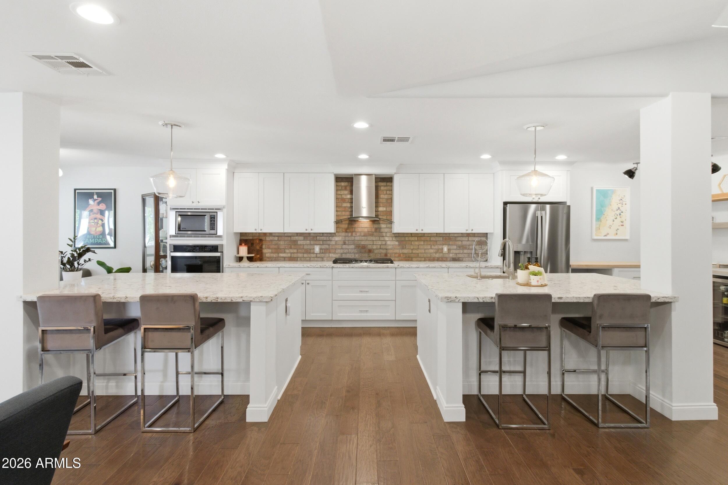 MIDDLETON HOMES - Residential