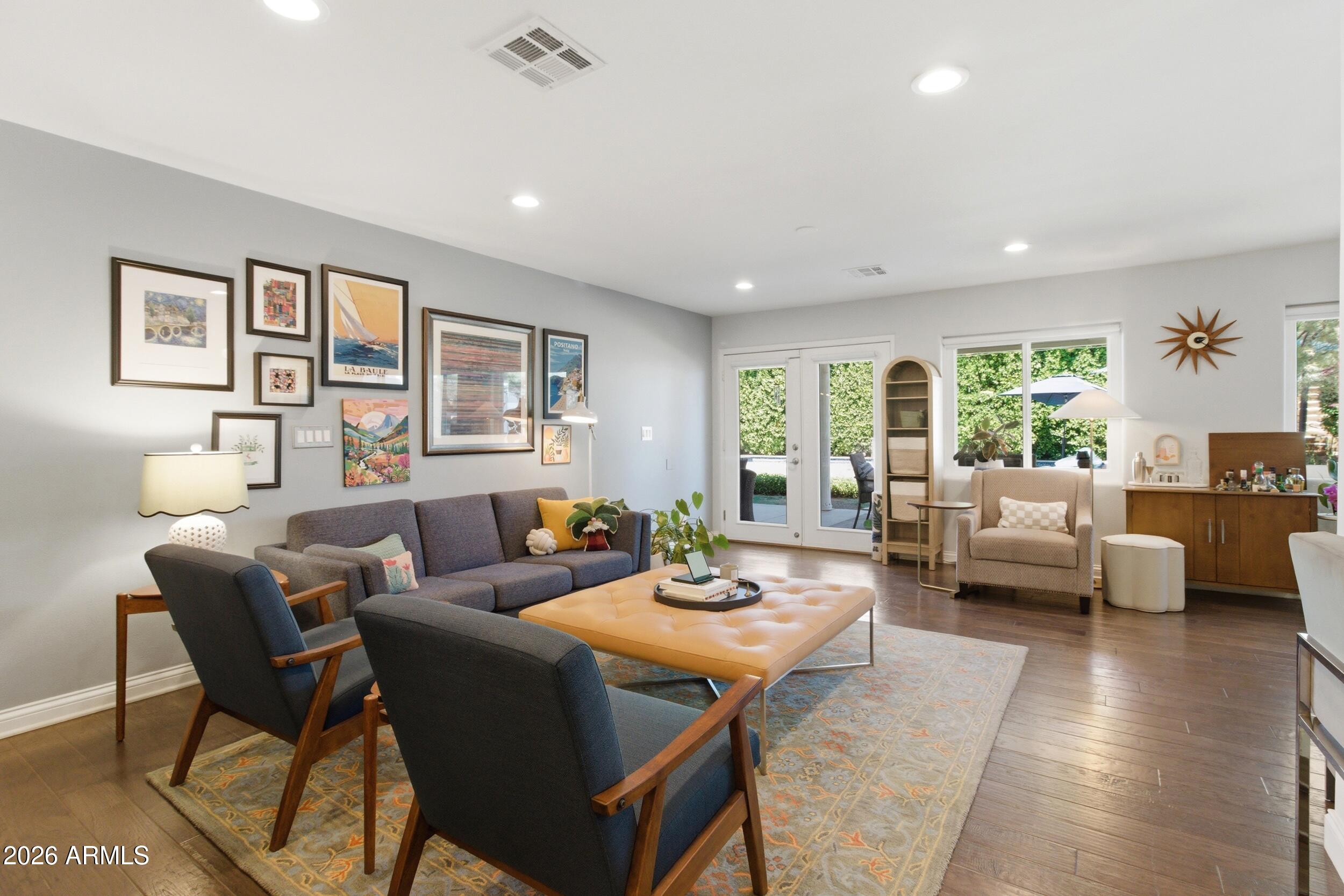 MIDDLETON HOMES - Residential