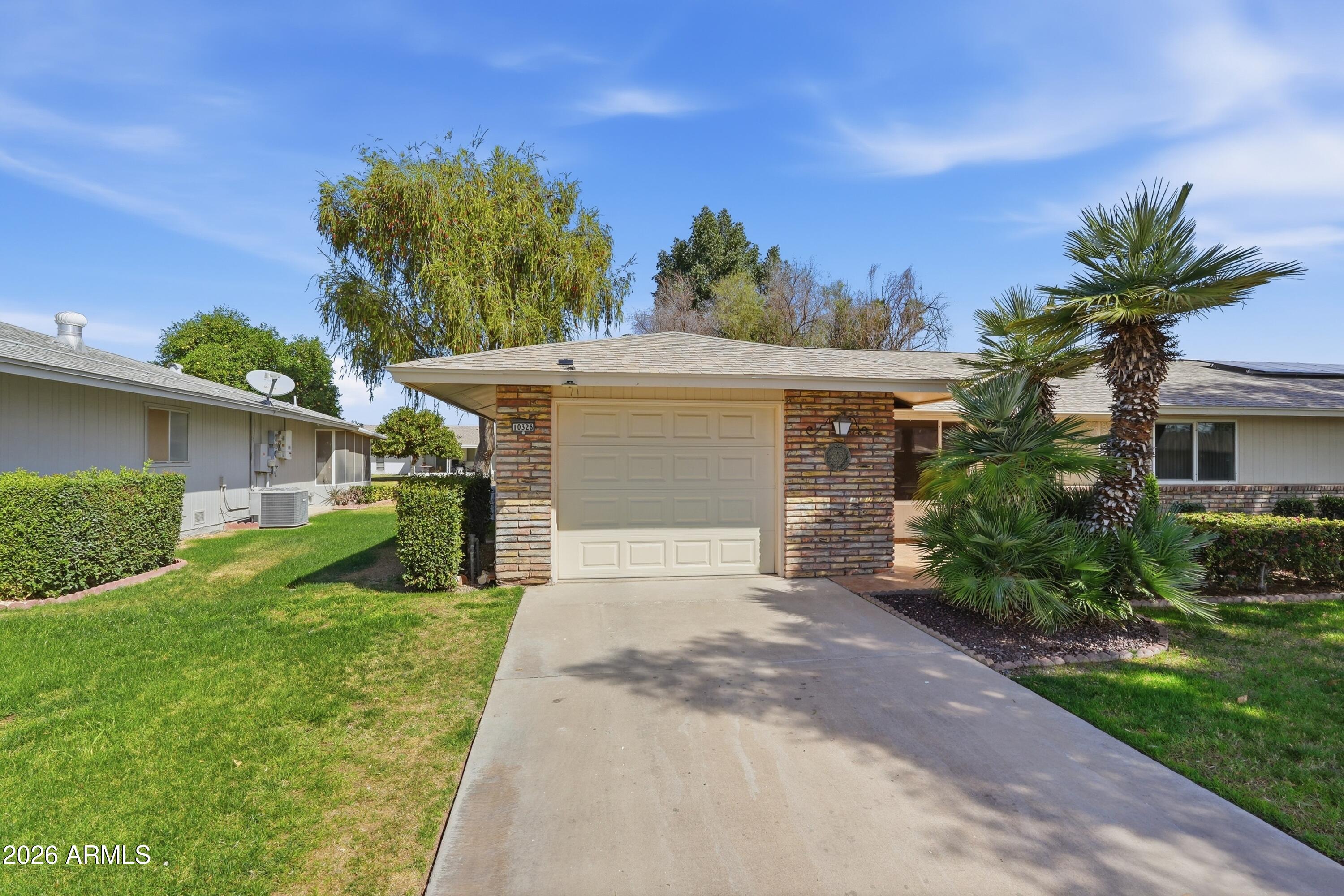 10326 W PRAIRIE HILLS Circle