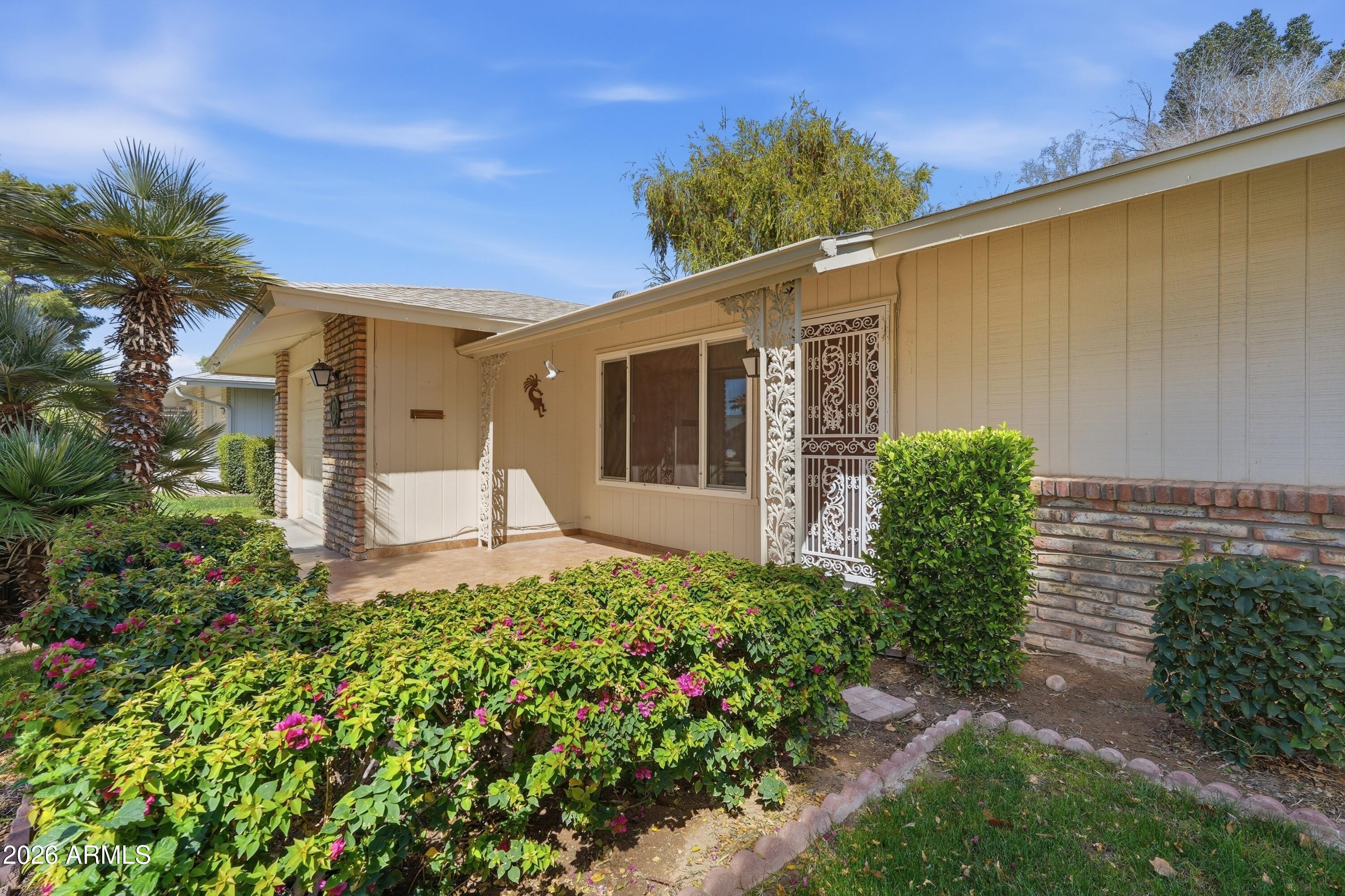 10326 W PRAIRIE HILLS Circle