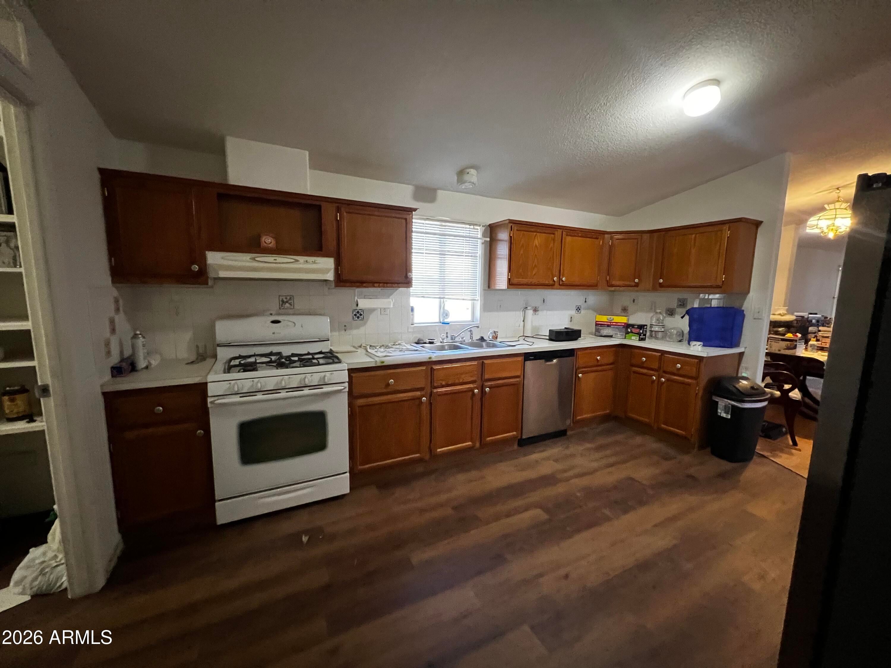213 GOMPERS Circle