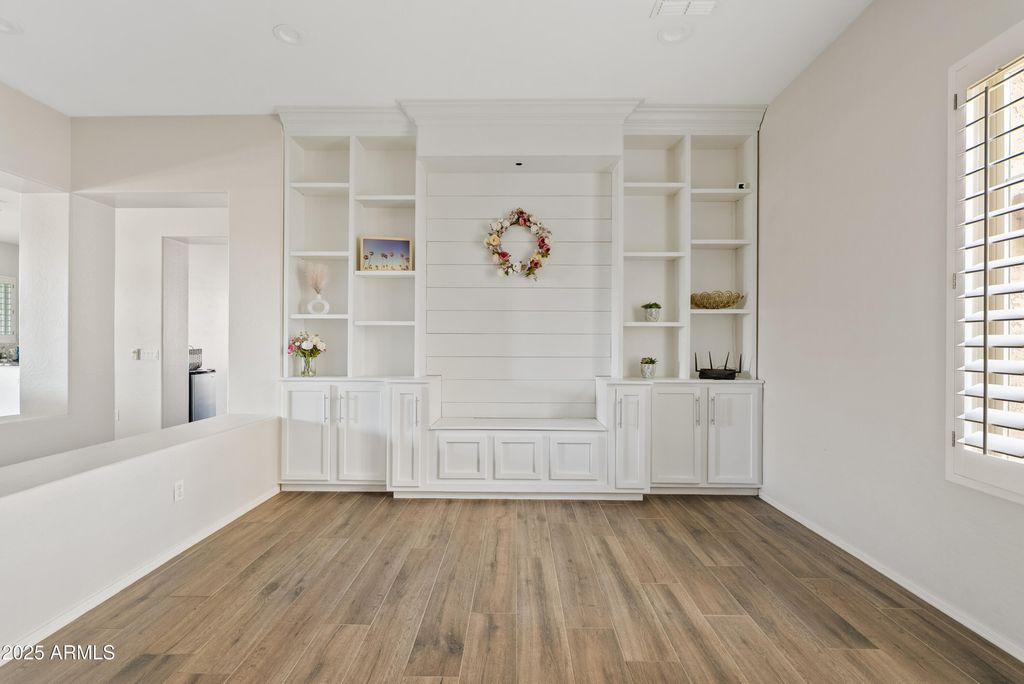 Photo of 2165 E Crescent Place, Chandler, AZ 85249 (MLS # 6910285)