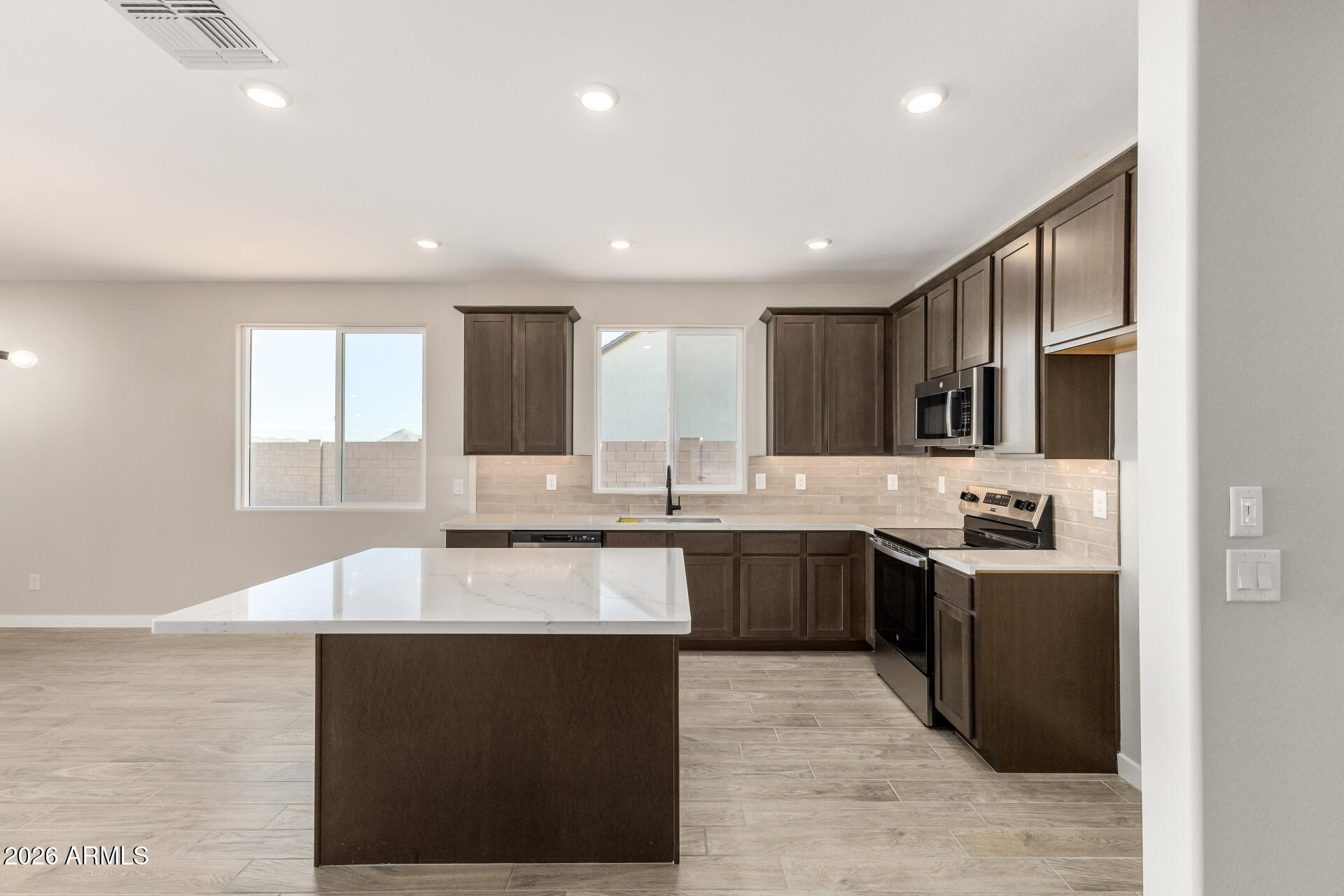 1277 E Ridgerock Loop