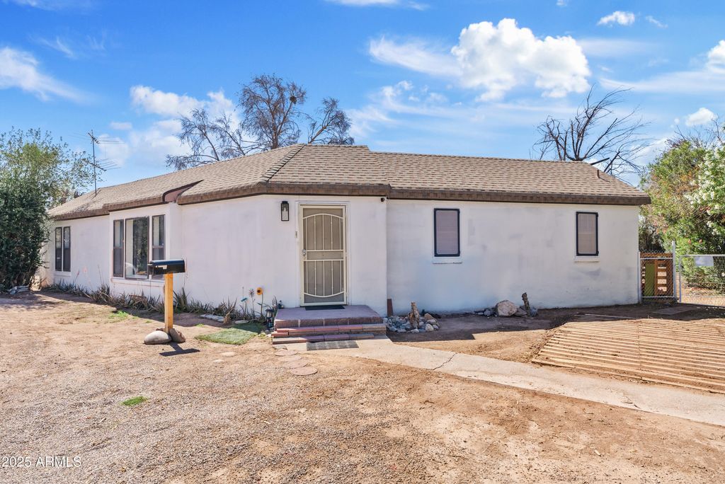 Photo of 599 W Vah Ki Inn Road, Coolidge, AZ 85128 (MLS # 6853203)