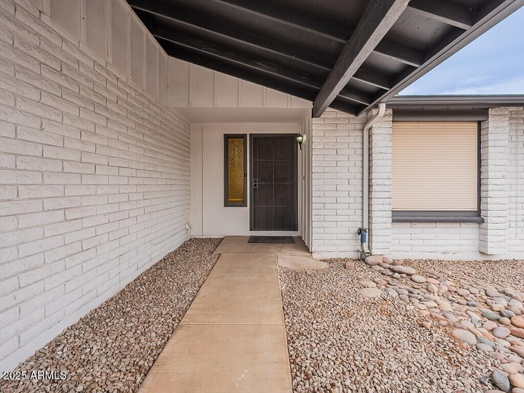 Homes 2 5817 S SIESTA Lane