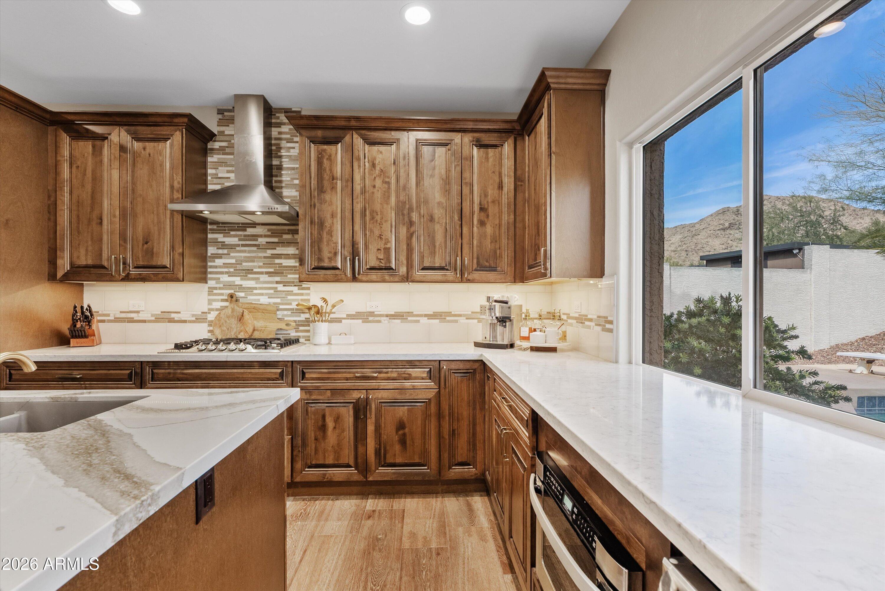 2730 W SILVER FOX Way