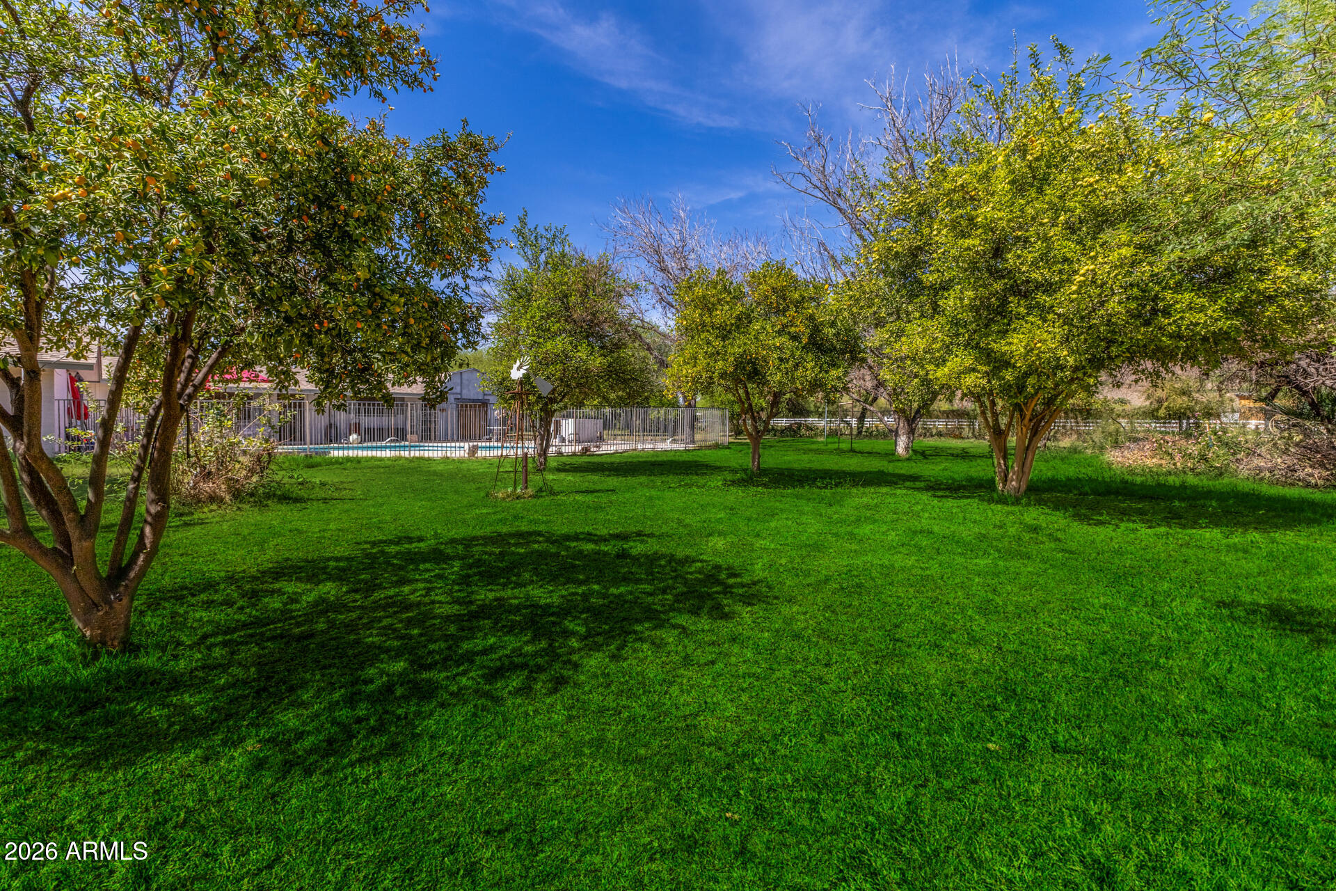SIESTA VALLEY ESTATES - Residential