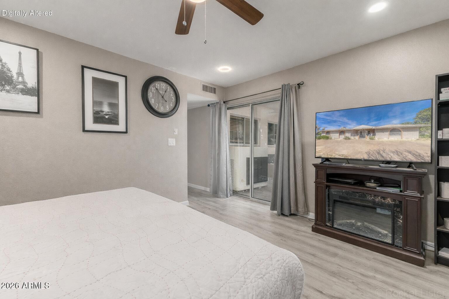 SIESTA VALLEY ESTATES - Residential