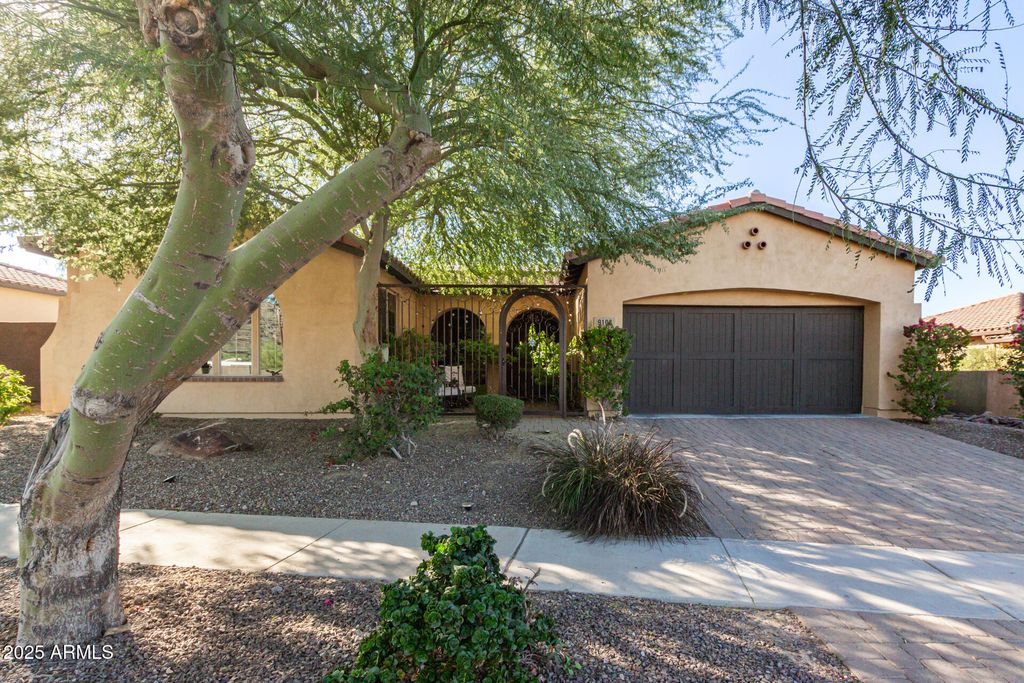 Photo of 9108 S 15th Way, Phoenix, AZ 85042 (MLS # 6944522)