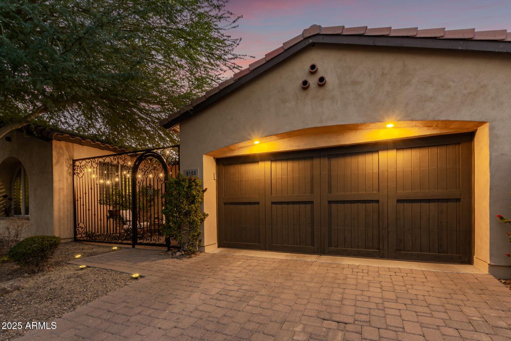 Photo of 9108 S 15th Way, Phoenix, AZ 85042 (MLS # 6944522)