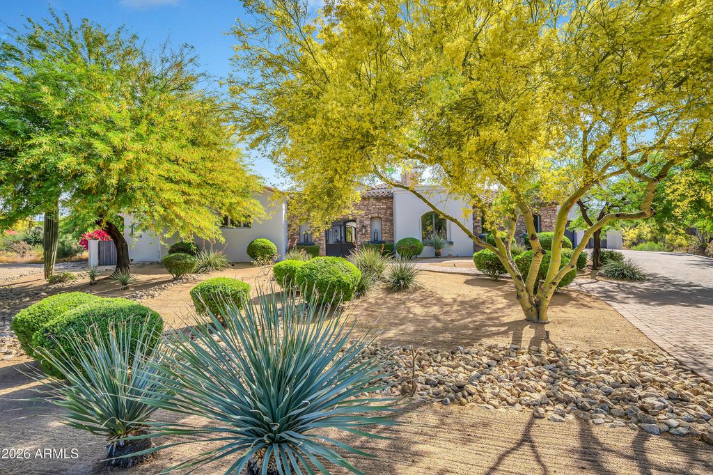 Photo of 6963 E Quail Track Drive, Scottsdale, AZ 85266 (MLS # 7012562)