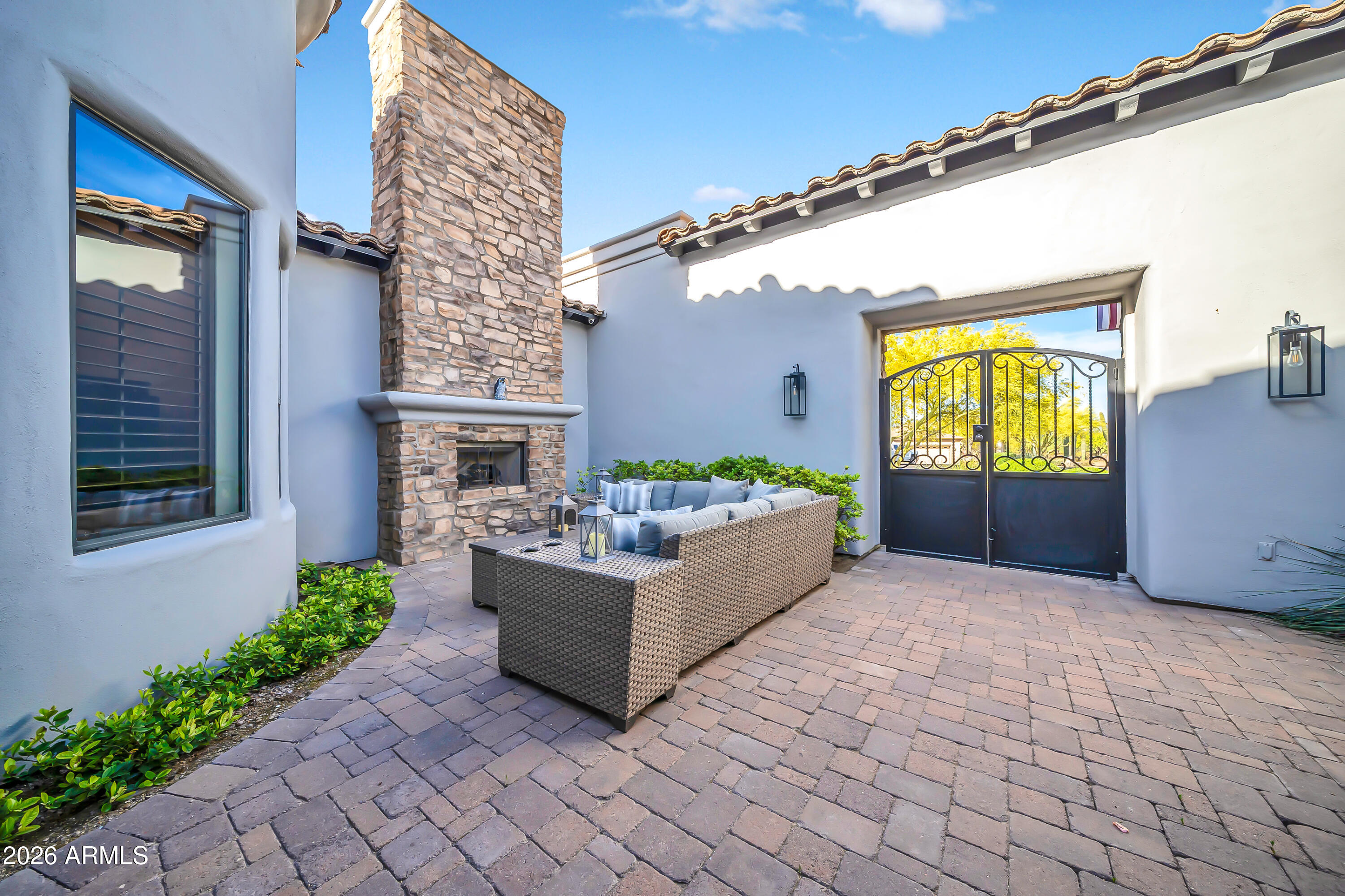 6963 E QUAIL TRACK Drive