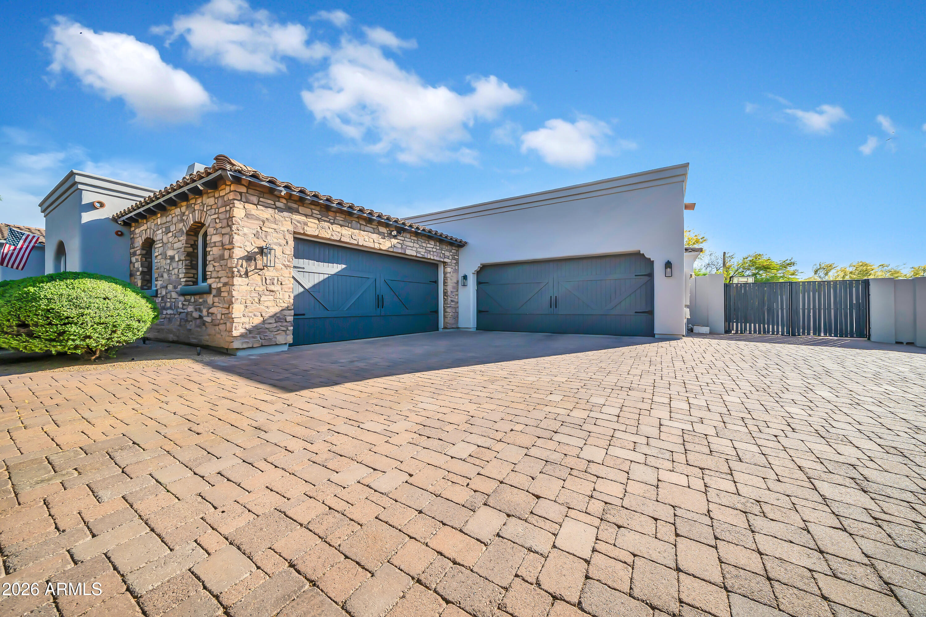 6963 E QUAIL TRACK Drive