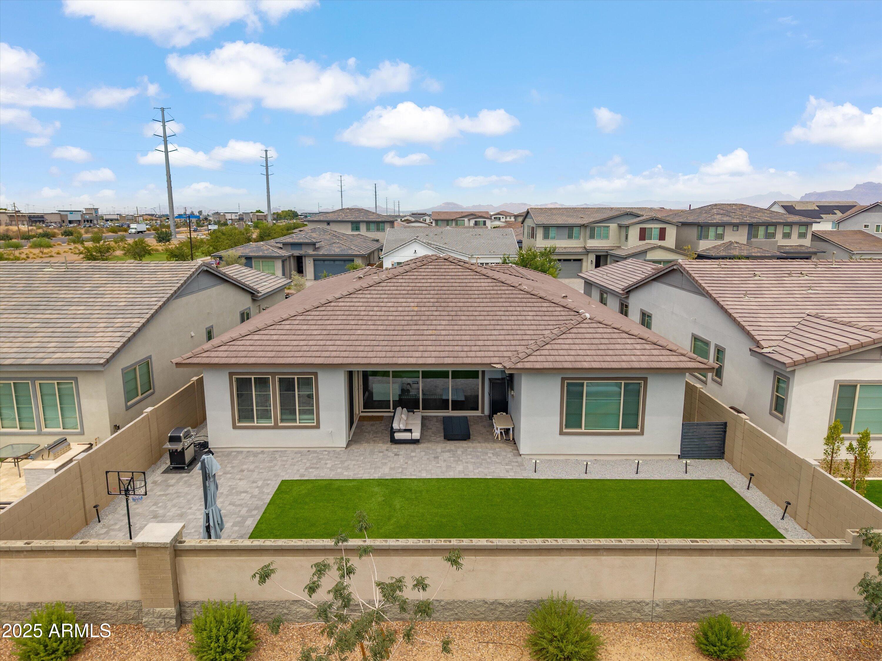 22461 E TWIN ACRES Drive