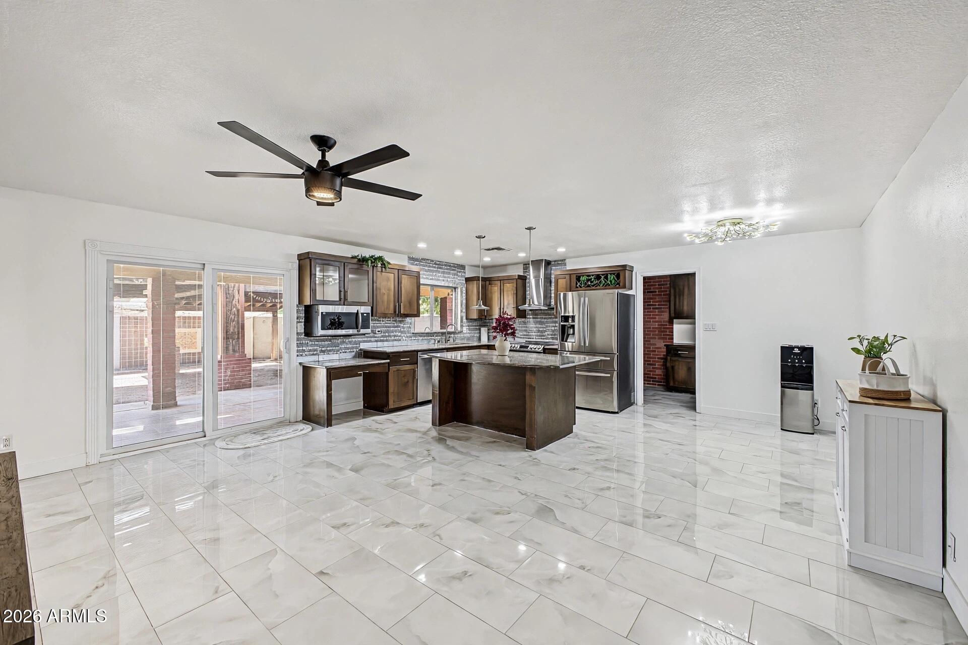 1203 W ALAMO Drive