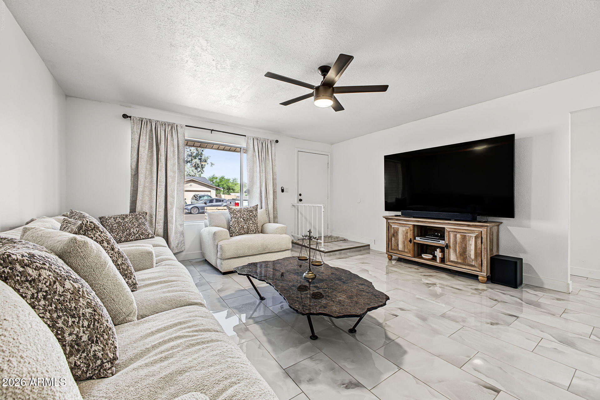1203 W ALAMO Drive