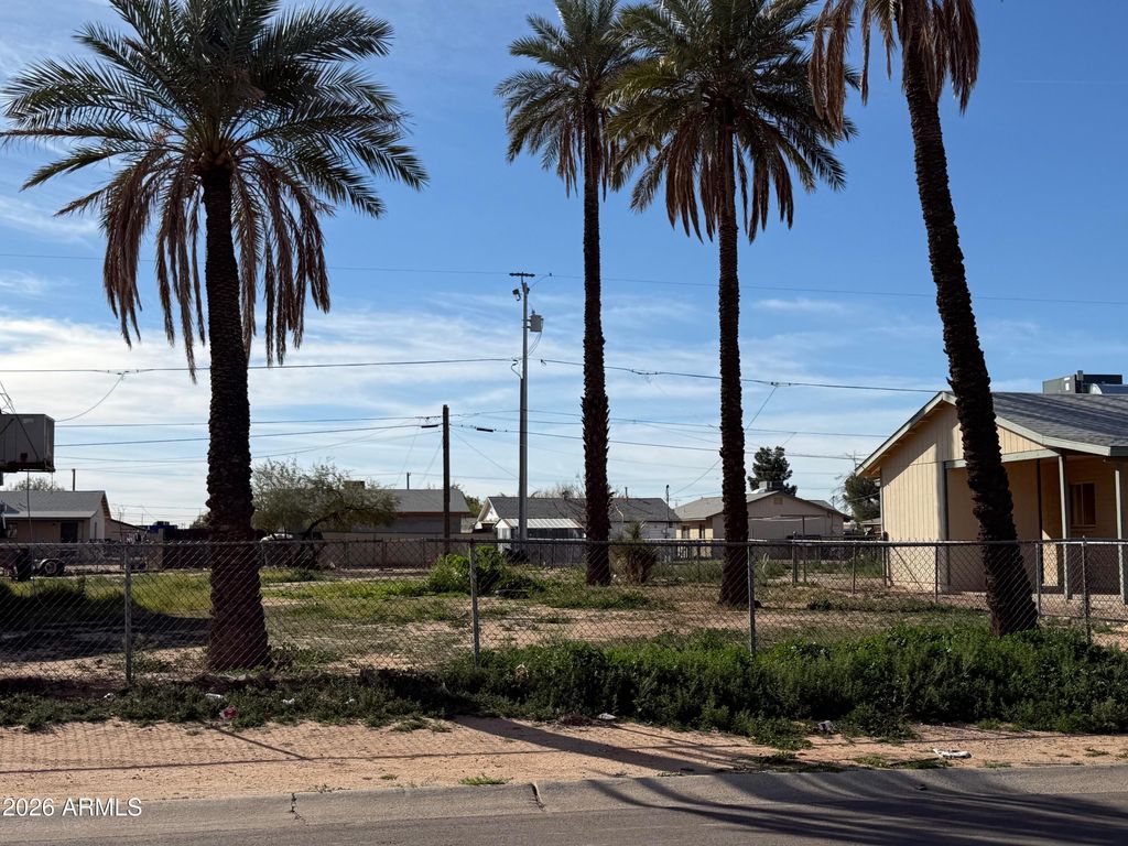 Photo of 125 E Beech Avenue #6, Casa Grande, AZ 85122 (MLS # 6971529)