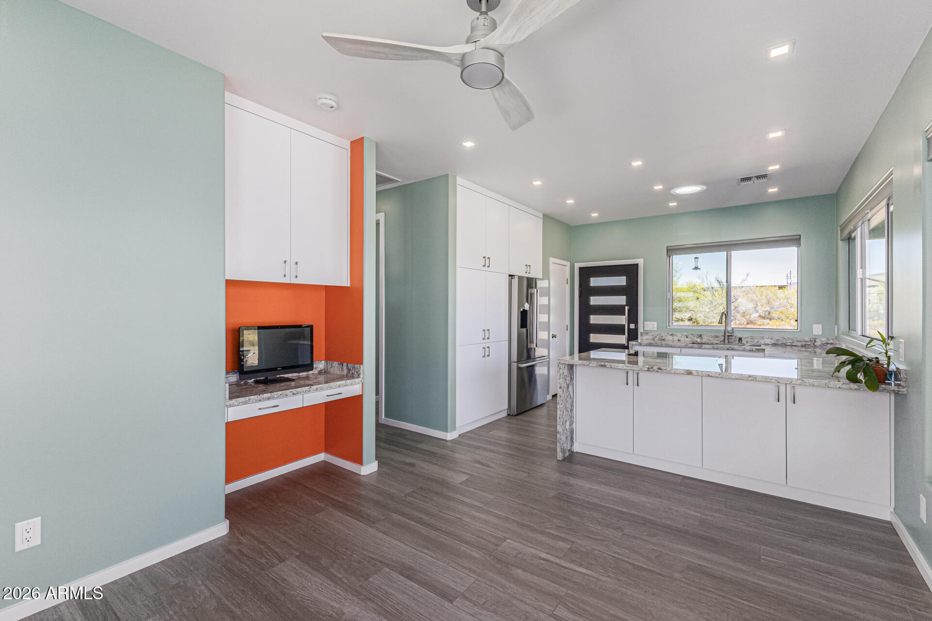 1612 E MAGELLAN Drive