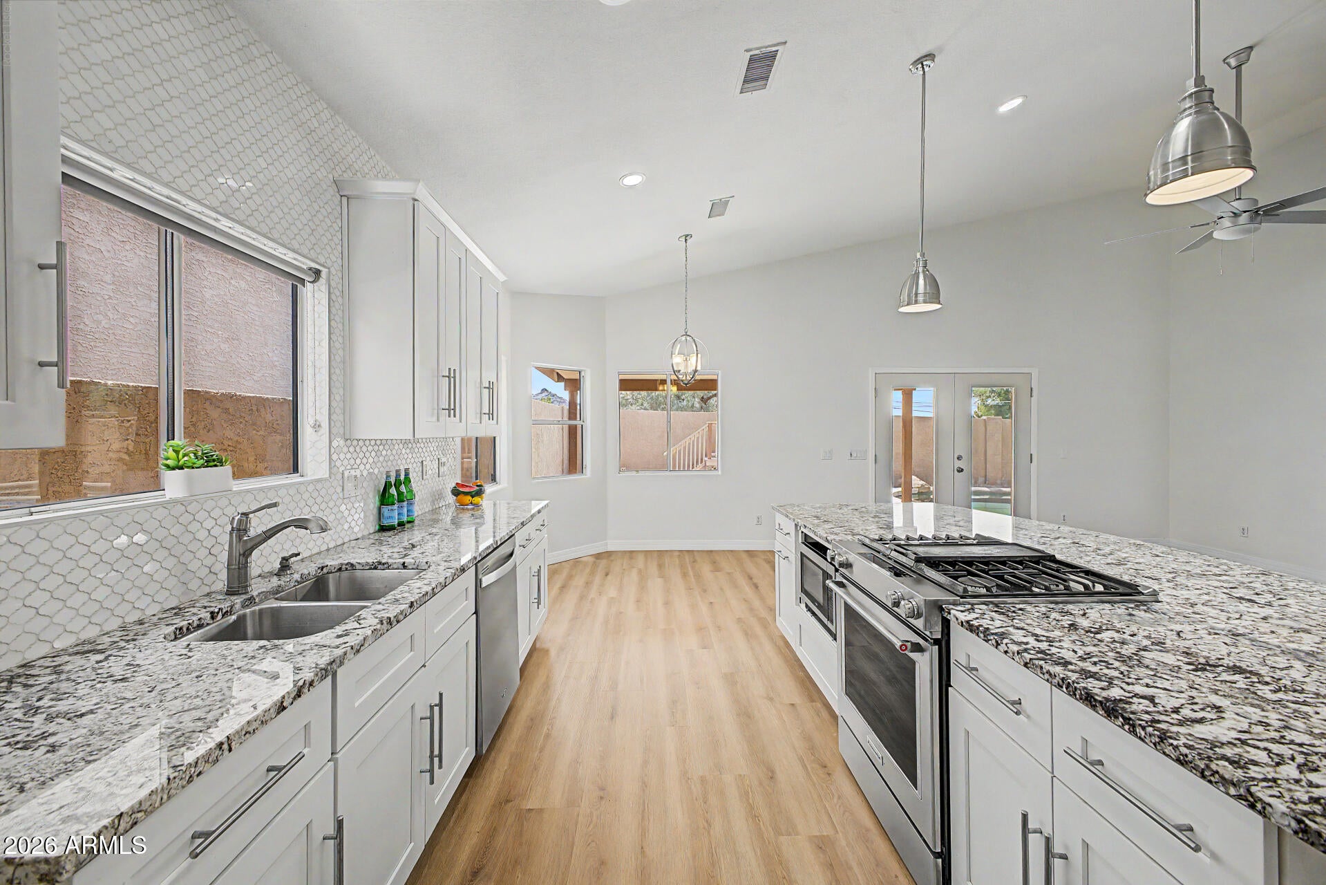 1401 E MALAPAI Drive