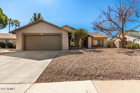 2221 W ROCKWELL Drive Chandler AZ 85224