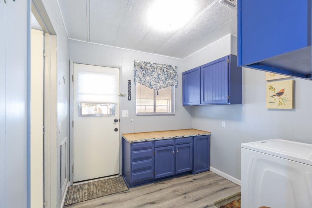 Thunderbird Mobile Home Park - Residential