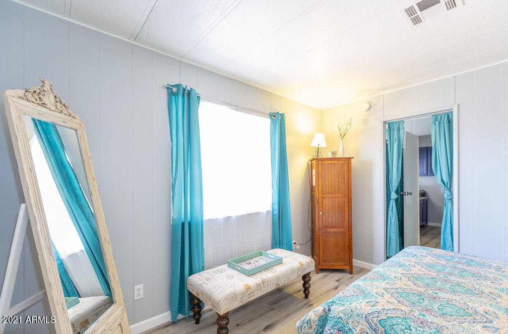 Thunderbird Mobile Home Park - Residential