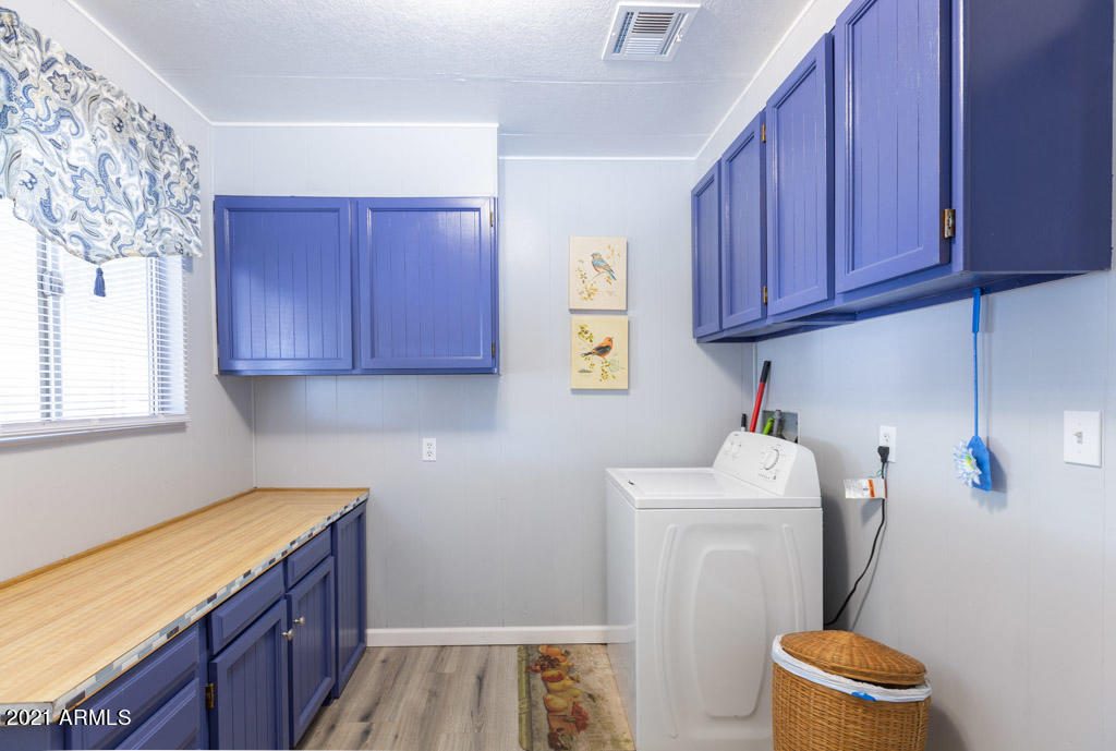 Thunderbird Mobile Home Park - Residential