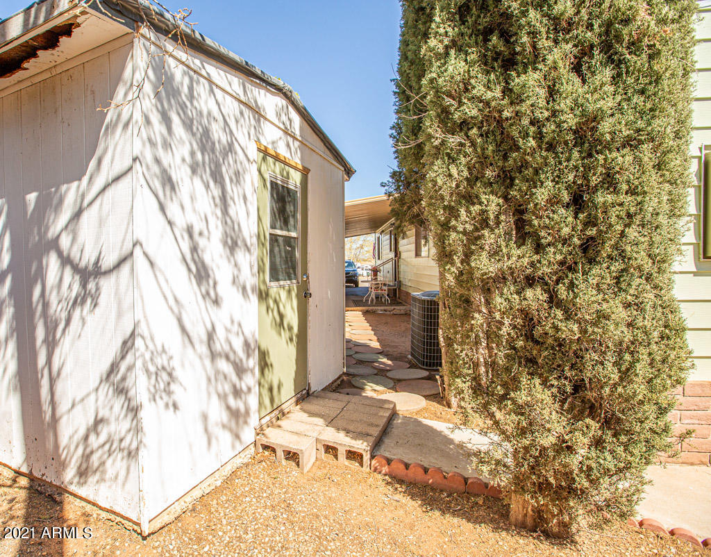 Thunderbird Mobile Home Park - Residential
