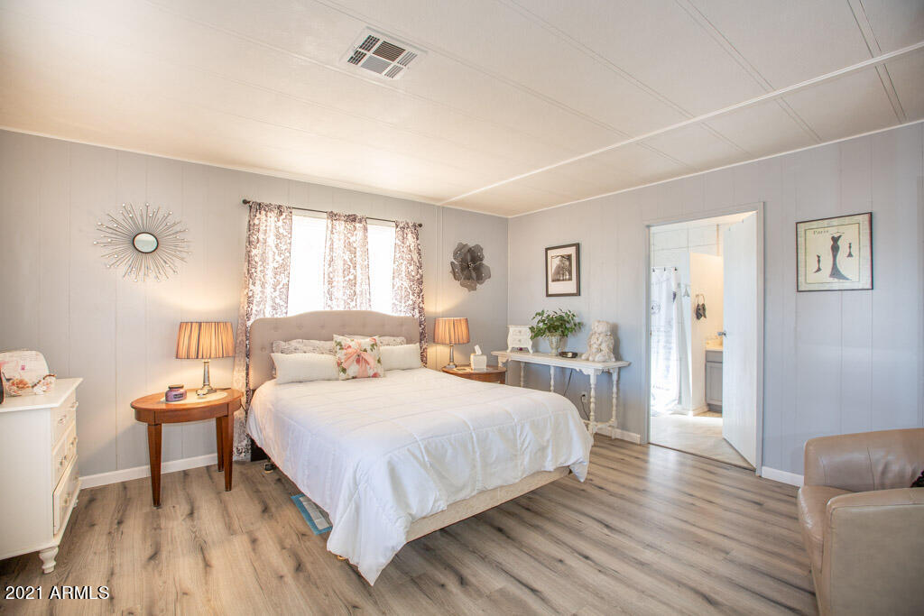 Thunderbird Mobile Home Park - Residential