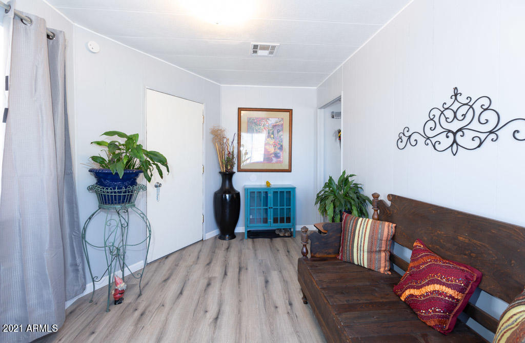 Thunderbird Mobile Home Park - Residential