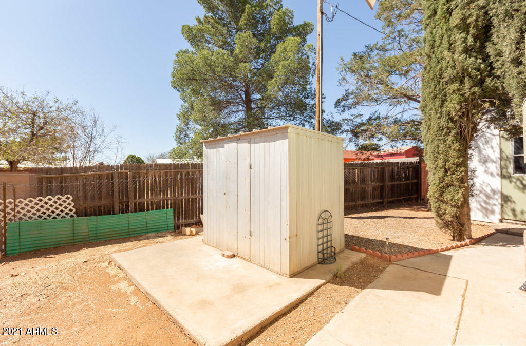 Thunderbird Mobile Home Park - Residential