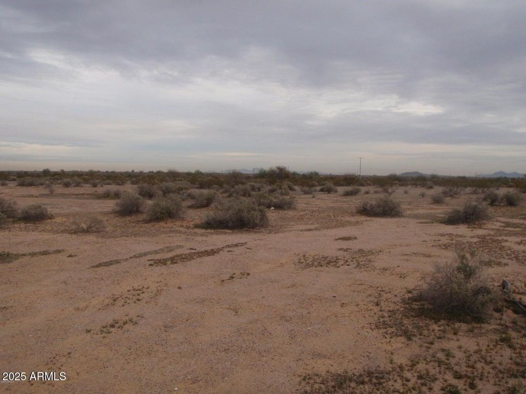 Photo of 0 N 56th Drive #2381, Phoenix, AZ 85031 (MLS # 6904844)