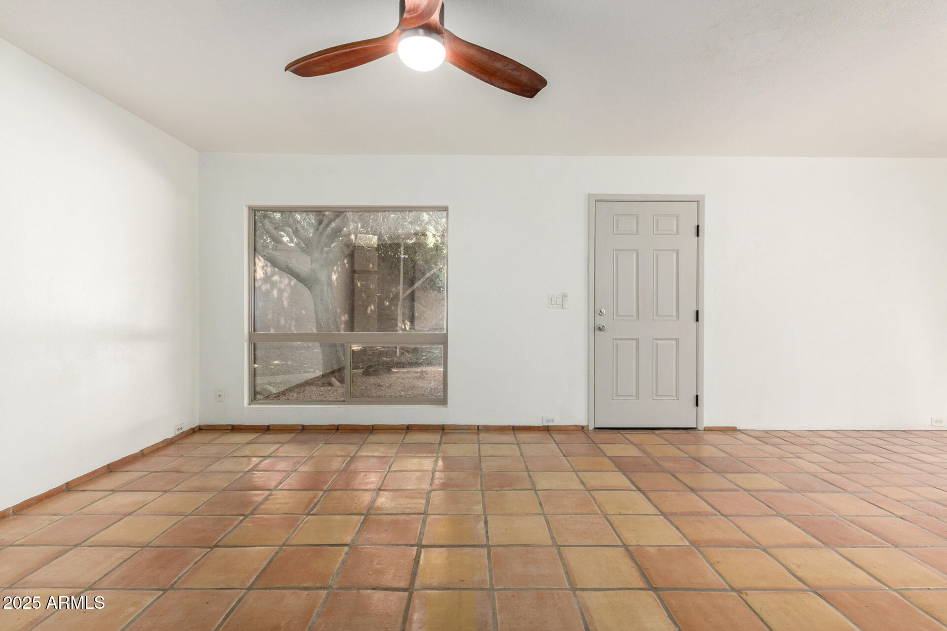 10424 N 7TH Place 3