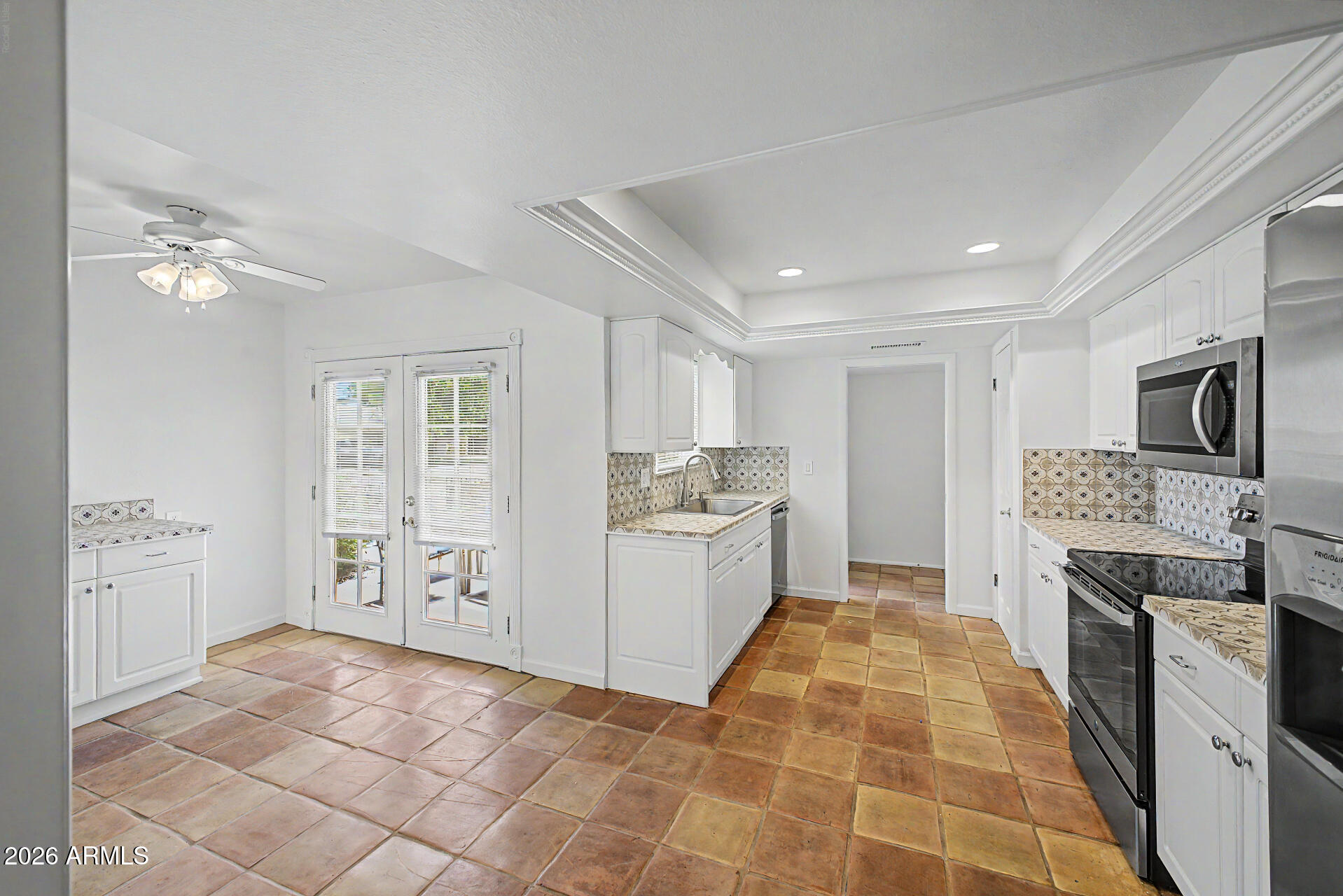 10609 W Tropicana Circle
