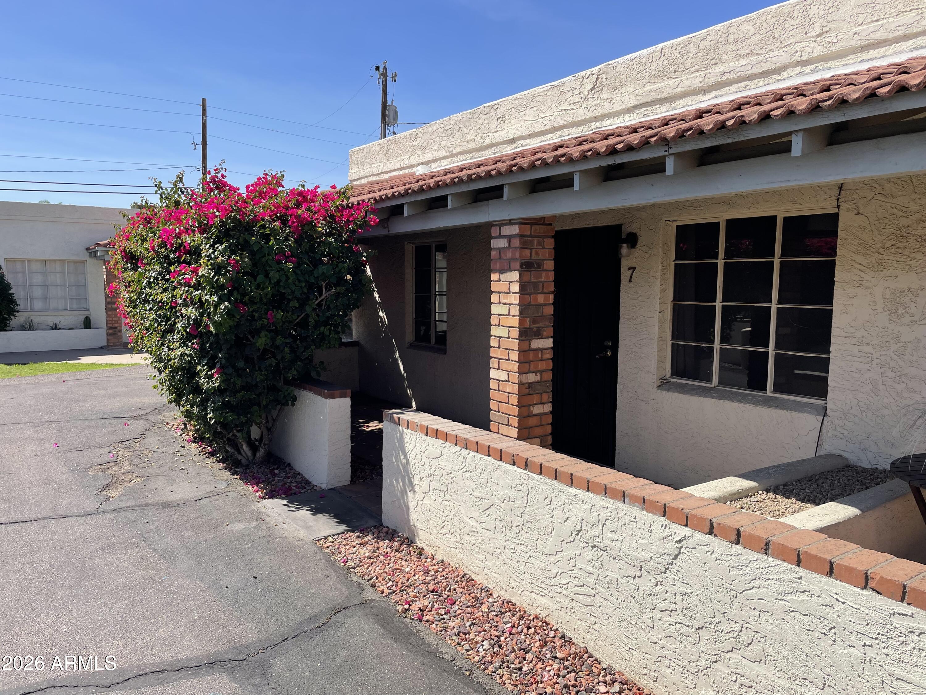 385 E CORONADO Road 7