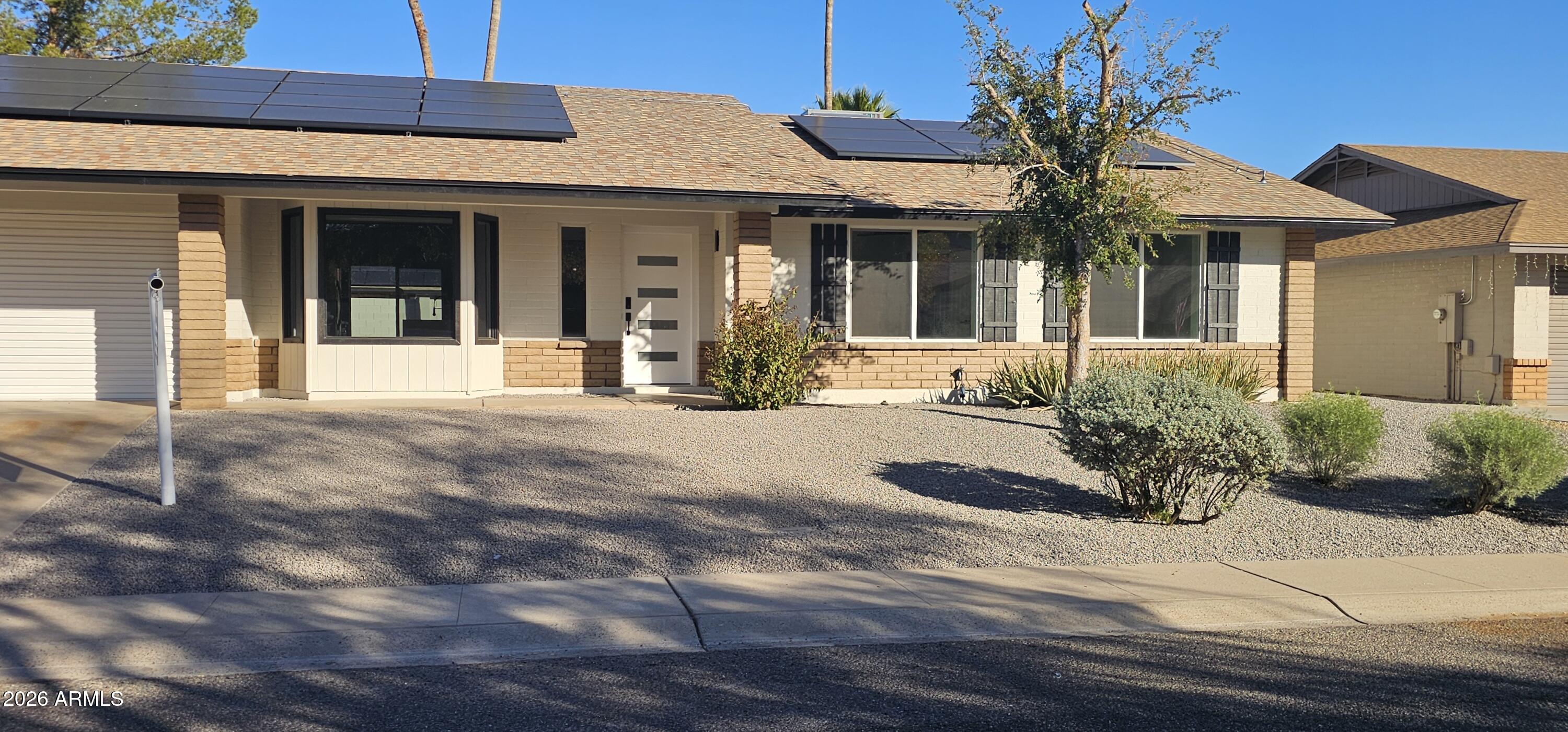116 E HELENA Drive
