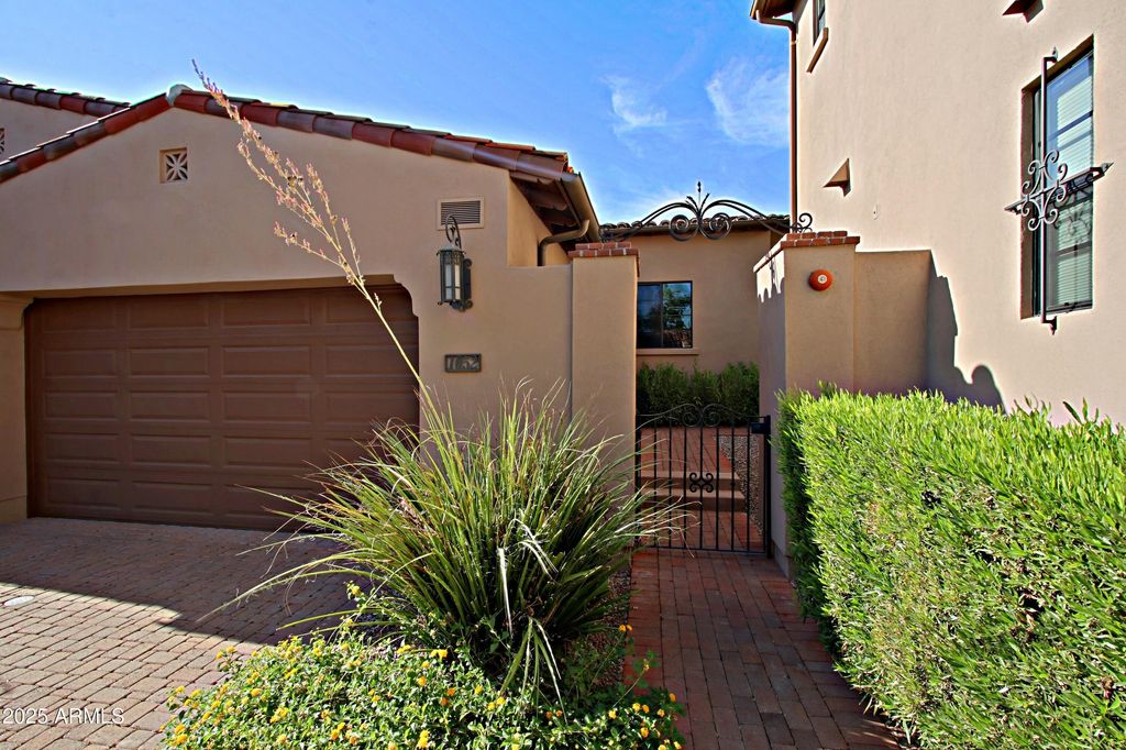 Photo of 18650 N Thompson Peak Parkway #1052, Scottsdale, AZ 85255 (MLS # 6963050)