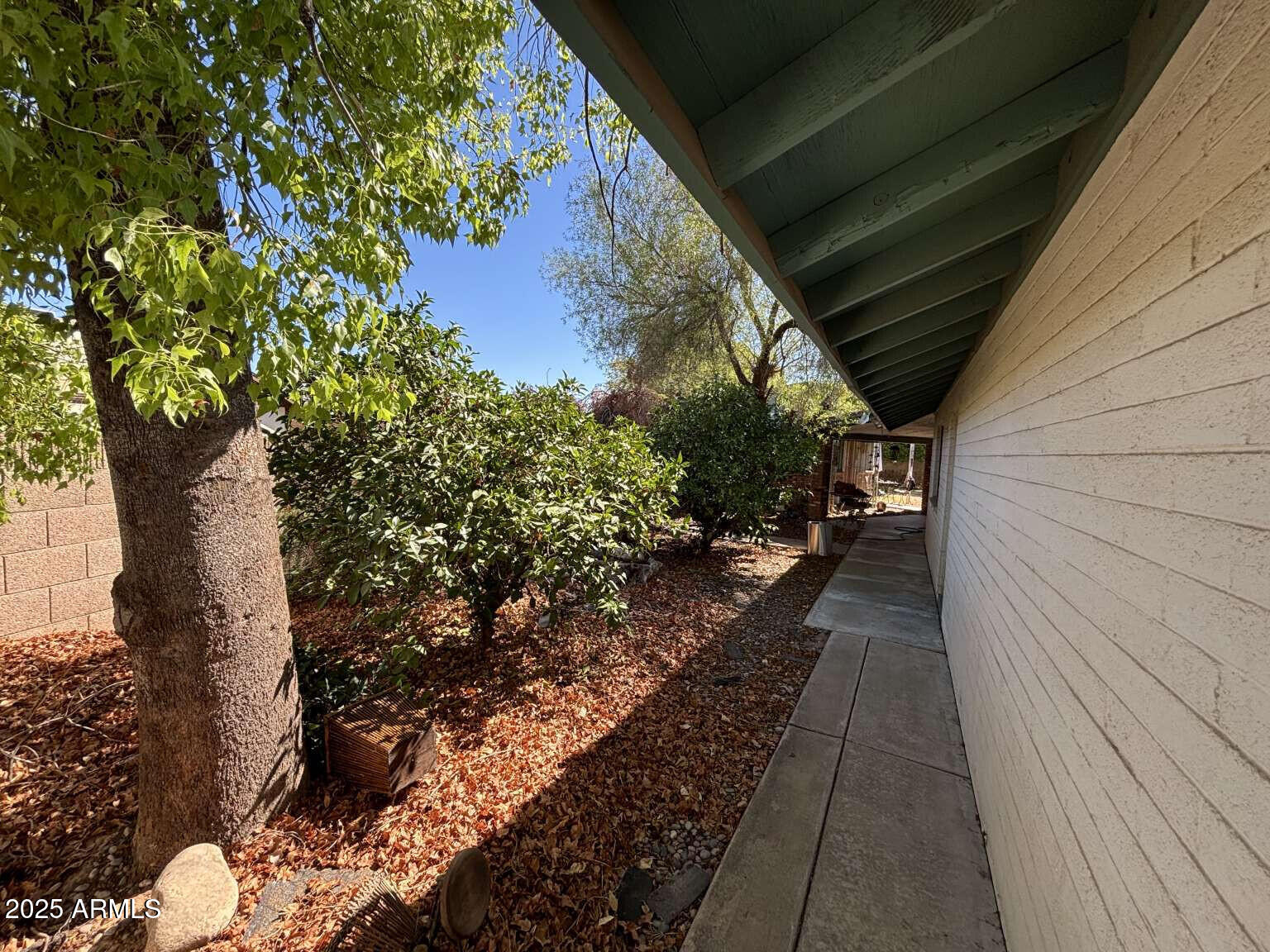 857 N GAYLORD Circle