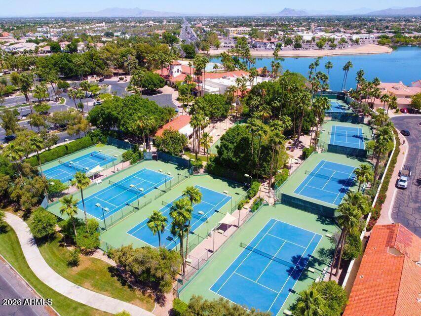 1633 E LAKESIDE Drive 170