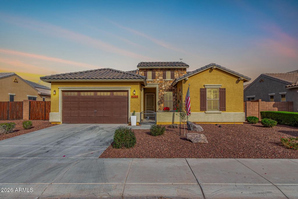 Photo of 18584 W Kendall Street, Goodyear, AZ 85338 (MLS # 6965376)