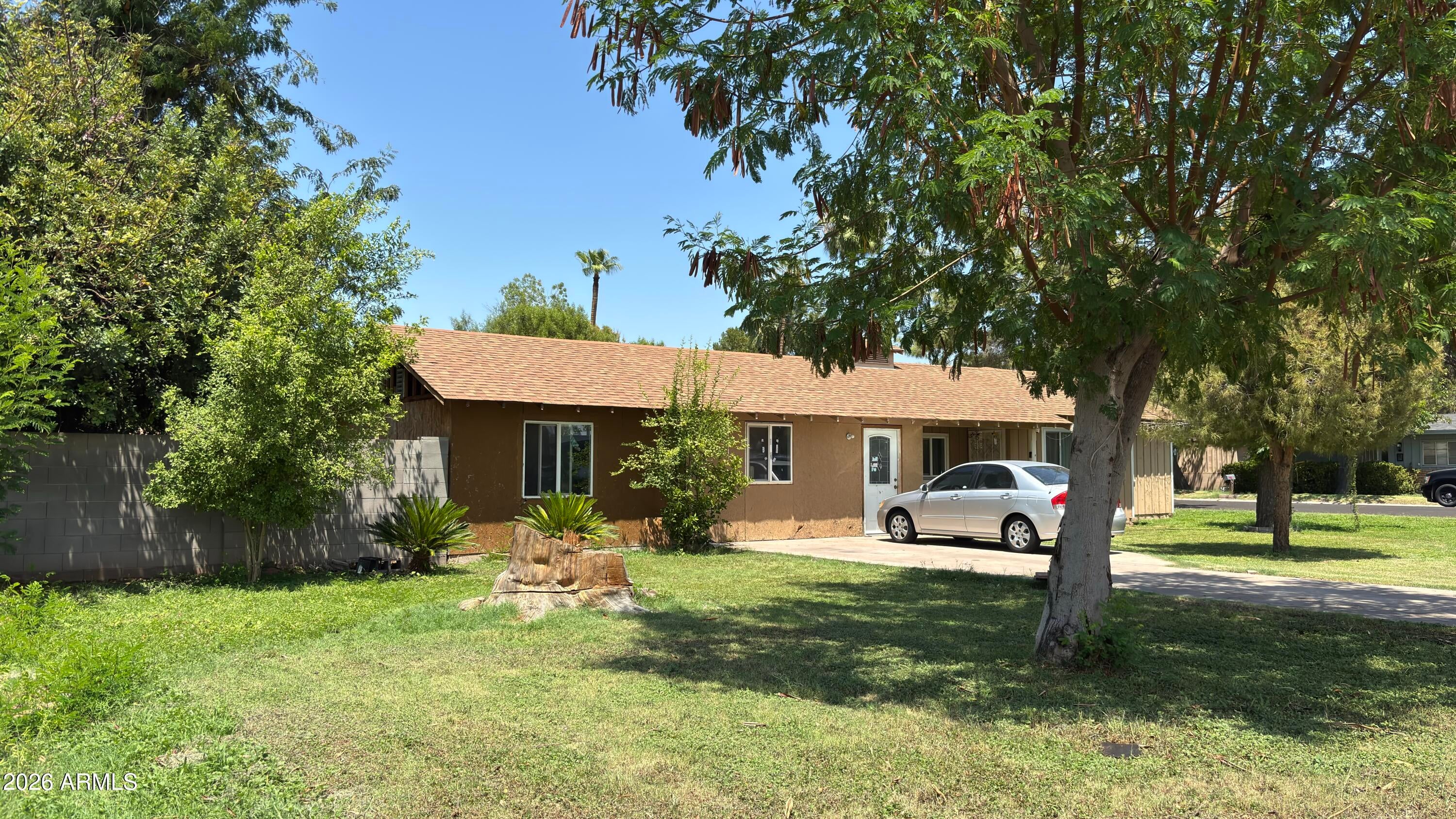 4102 E PALM Lane