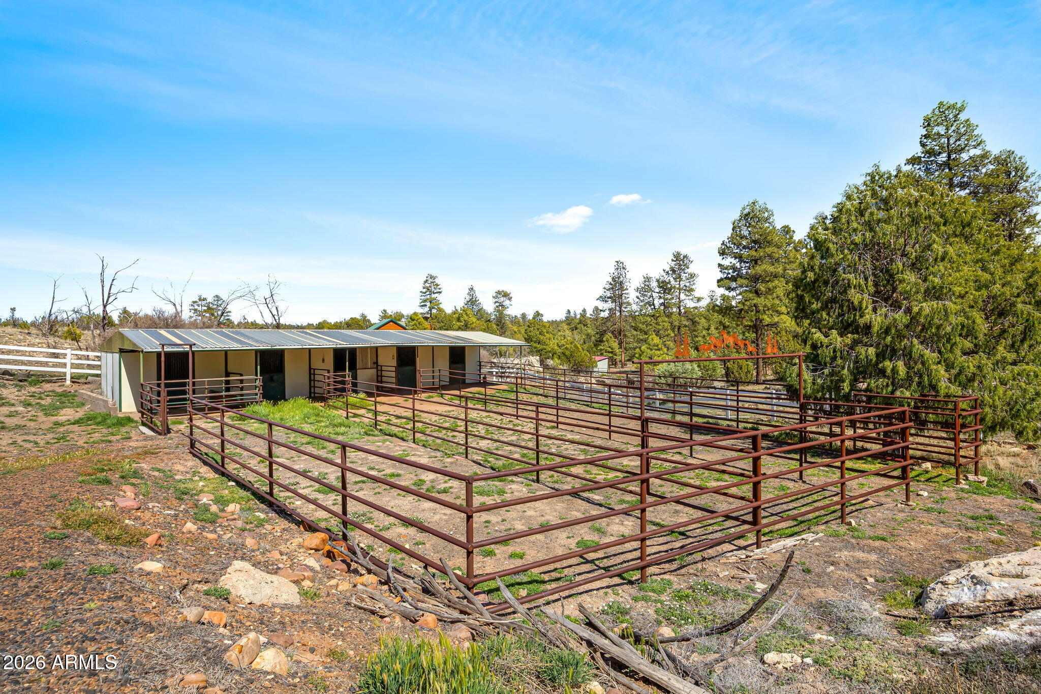 BUCKSKIN ARTISTS COMMUNITY WEST - Residential