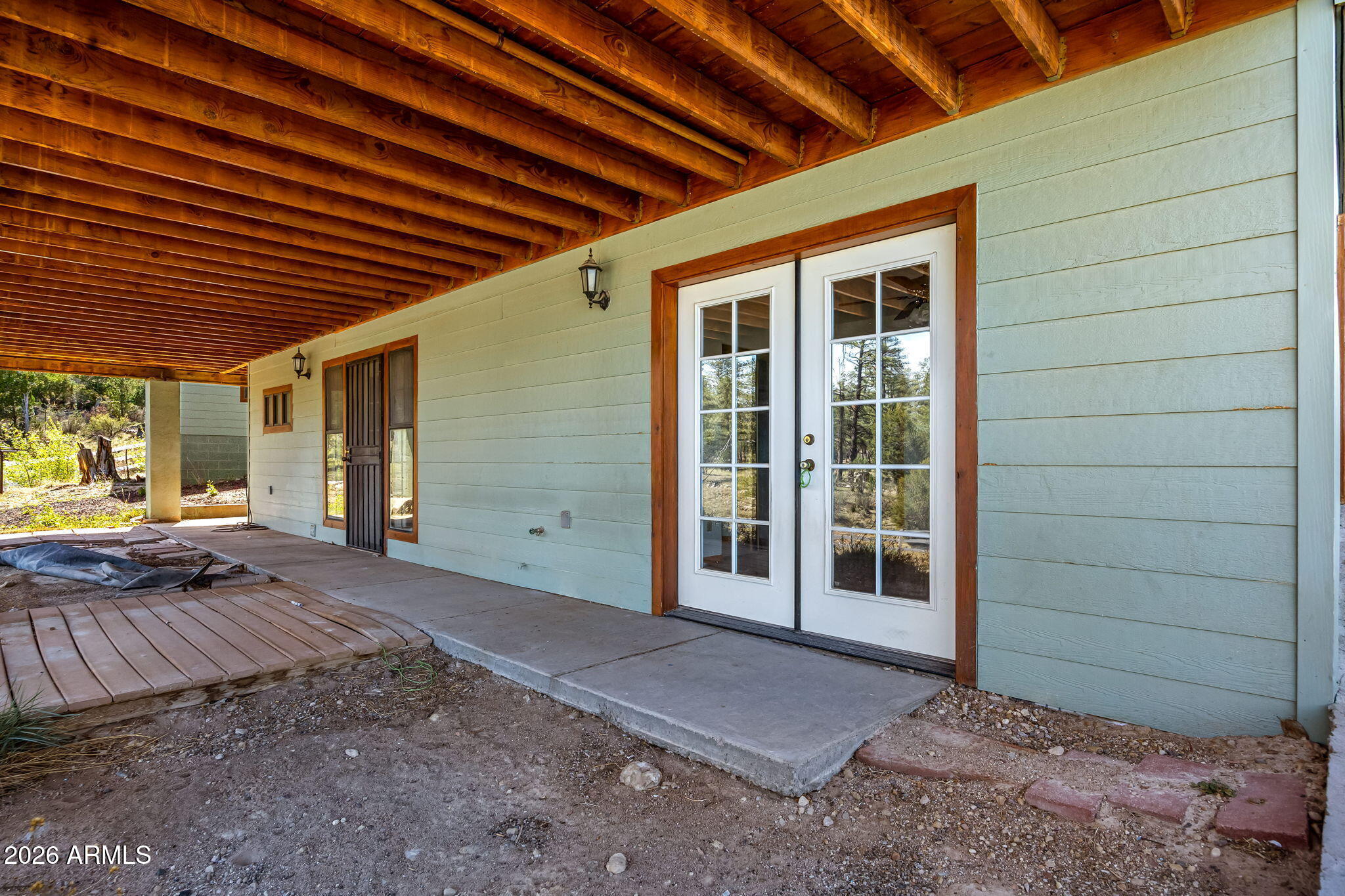 BUCKSKIN ARTISTS COMMUNITY WEST - Residential