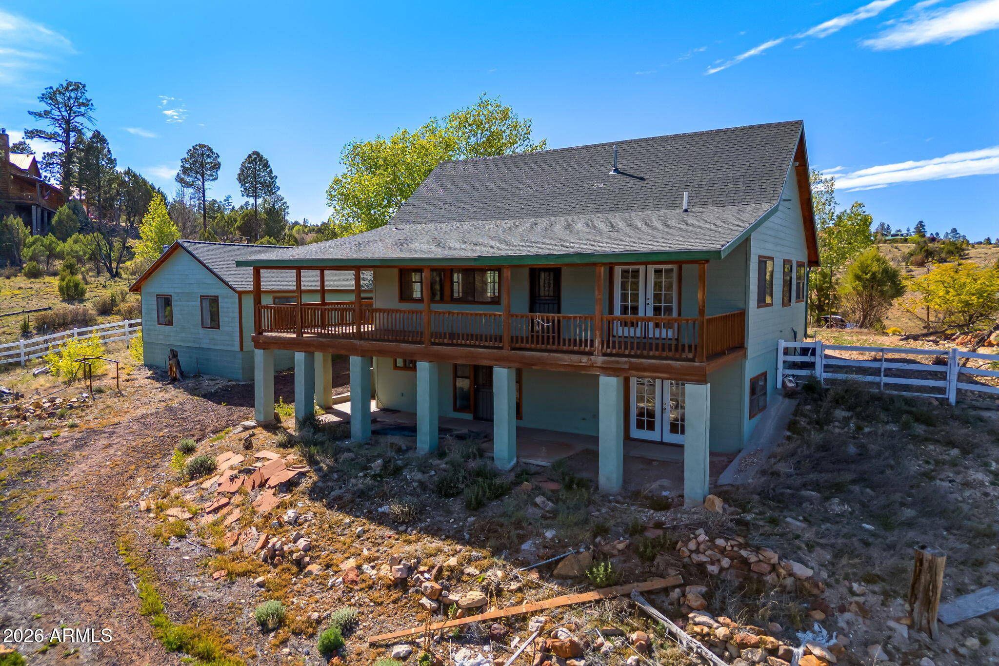 BUCKSKIN ARTISTS COMMUNITY WEST - Residential