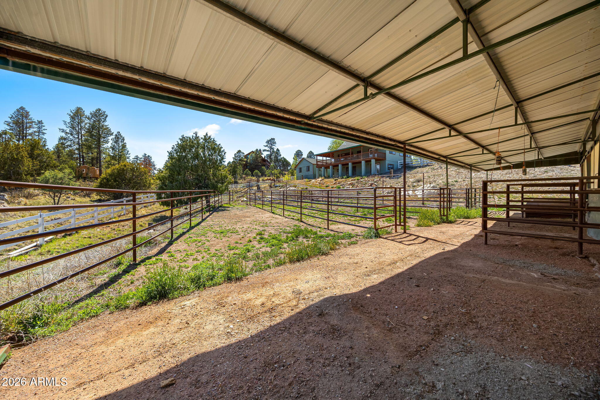 BUCKSKIN ARTISTS COMMUNITY WEST - Residential
